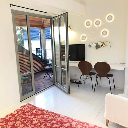 Denis & Virginie - Chateau A Pied - Parking Gratuit Versailles Room photo